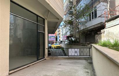 BAĞDAT CAD. 90m2 KİRALIK DÜKKAN