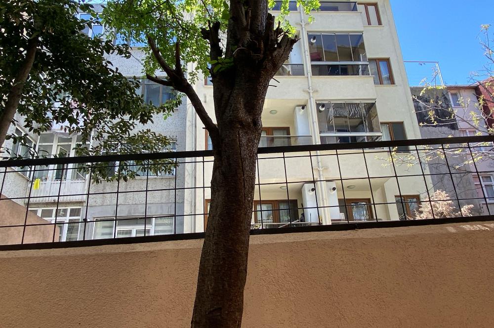 ORTAKÖY'DE TADİLATLI, BAHÇE KULLANIMLI 1+1 KİRALIK DAİRE