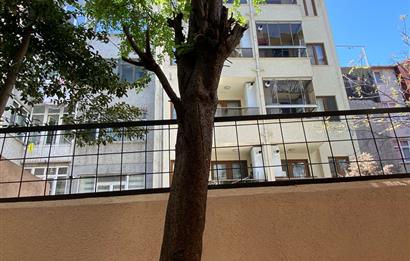 ORTAKÖY'DE TADİLATLI, BAHÇE KULLANIMLI 1+1 KİRALIK DAİRE