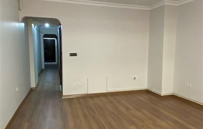 ORTAKÖY'DE TADİLATLI, BAHÇE KULLANIMLI 1+1 KİRALIK DAİRE