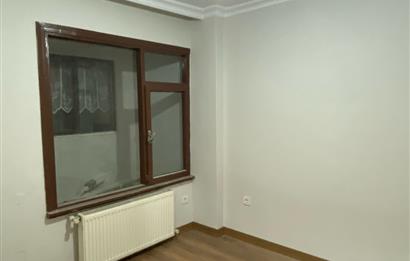 ORTAKÖY'DE TADİLATLI, BAHÇE KULLANIMLI 1+1 KİRALIK DAİRE