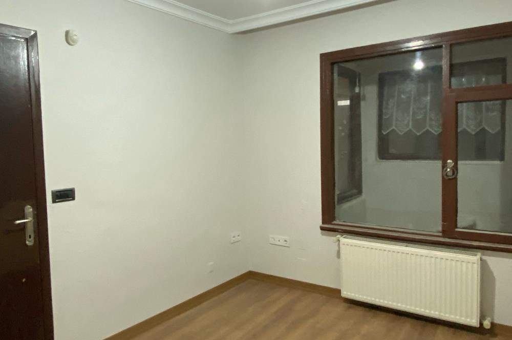 ORTAKÖY'DE TADİLATLI, BAHÇE KULLANIMLI 1+1 KİRALIK DAİRE