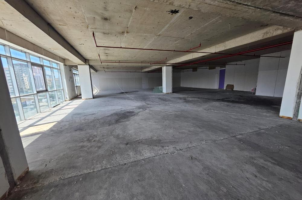 Atasehir Kiralik Plaza Kati