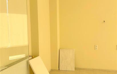 TÜLAY ÖZKÖK SİTE MAHALLESİ MERKEZDE ÖN KULLANIMLI KİRALIK DÜKKAN