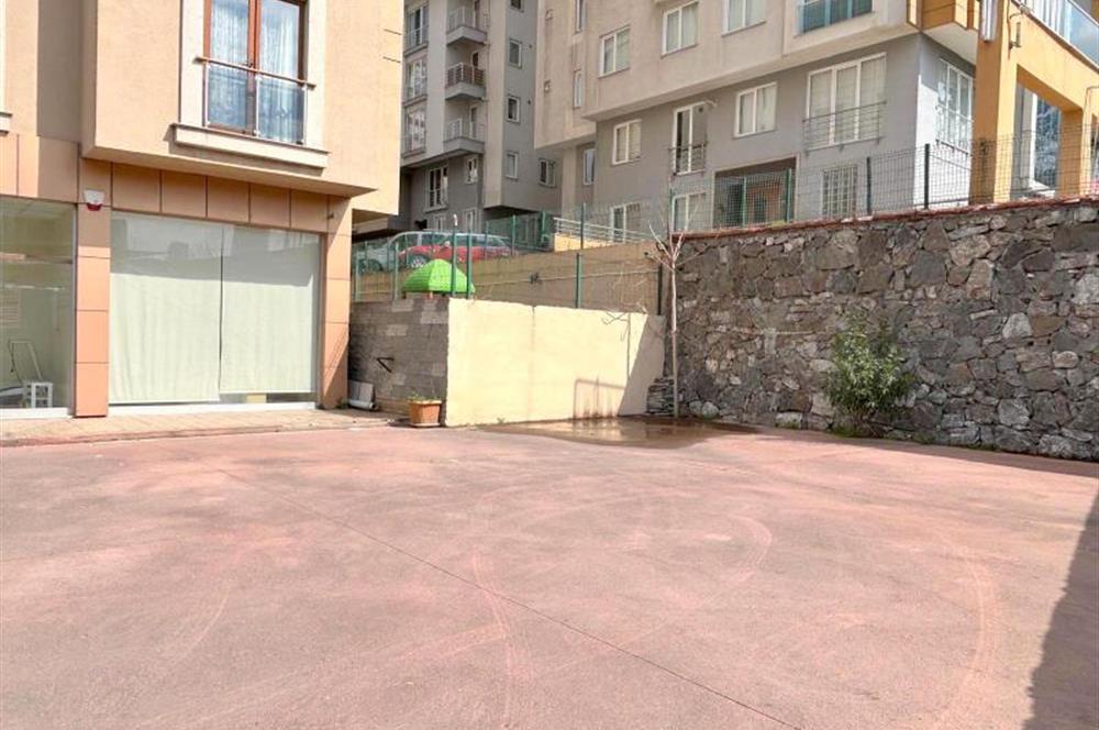 TÜLAY ÖZKÖK SİTE MAHALLESİ MERKEZDE ÖN KULLANIMLI KİRALIK DÜKKAN