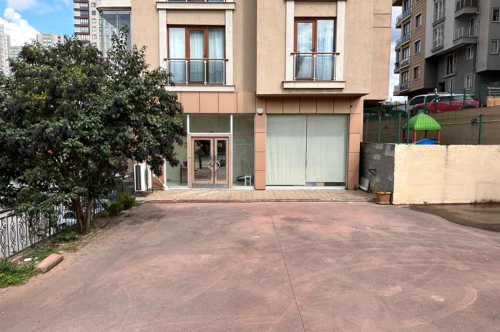 TÜLAY ÖZKÖK SİTE MAHALLESİ MERKEZDE ÖN KULLANIMLI KİRALIK DÜKKAN