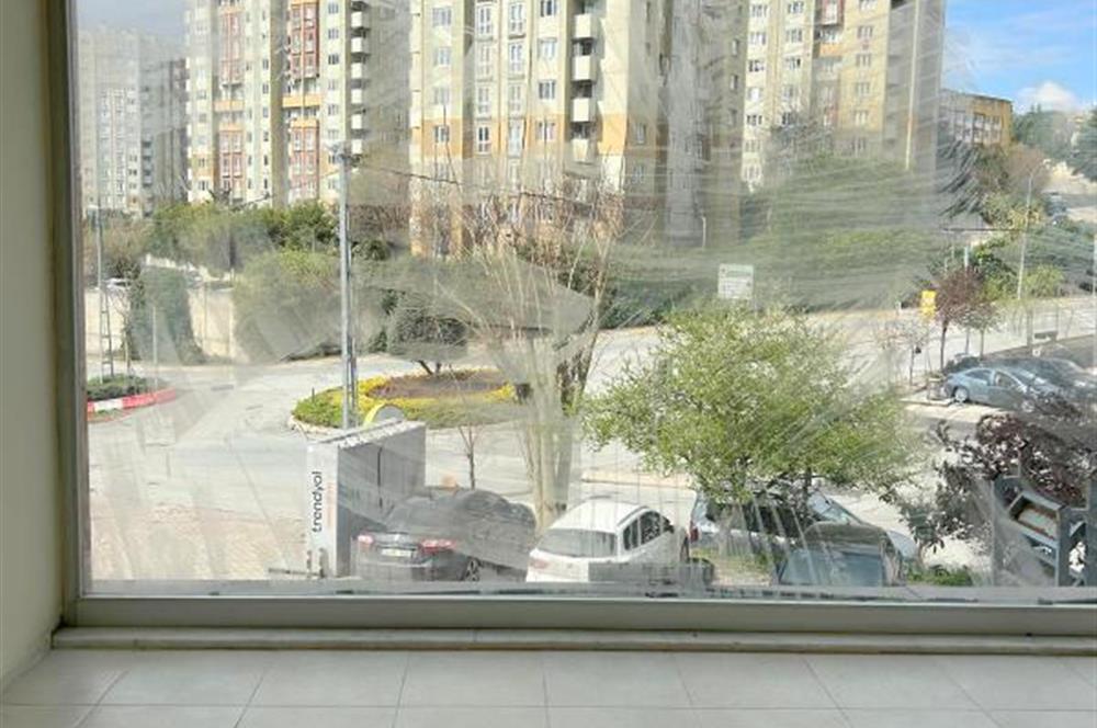 TÜLAY ÖZKÖK SİTE MAHALLESİ MERKEZDE ÖN KULLANIMLI KİRALIK DÜKKAN