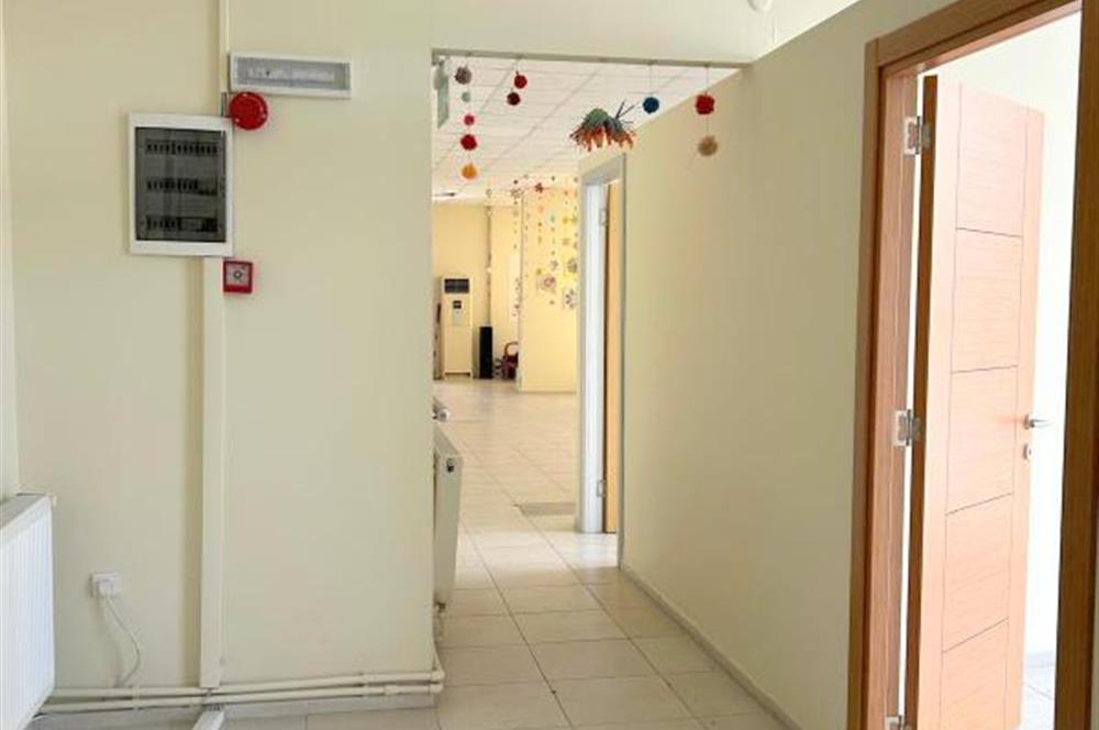 TÜLAY ÖZKÖK SİTE MAHALLESİ MERKEZDE ÖN KULLANIMLI KİRALIK DÜKKAN