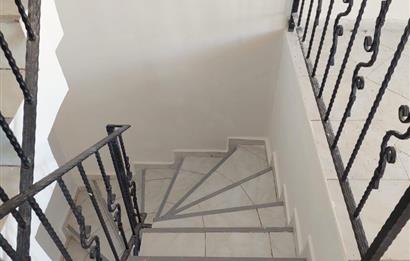 ÇANAKKALE MERKEZDE SİTE İÇİ BOĞAZ MANZARALI TRİPLEKS BOŞ VİLLA