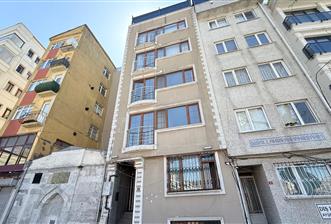 Beyoğlu Çatma Mescid de Beş Katlı Satılık Komple Bina