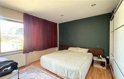 Beyoğlu Çatma Mescid de Beş Katlı Satılık Komple Bina