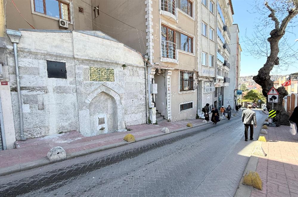 Beyoğlu Çatma Mescid de Beş Katlı Satılık Komple Bina