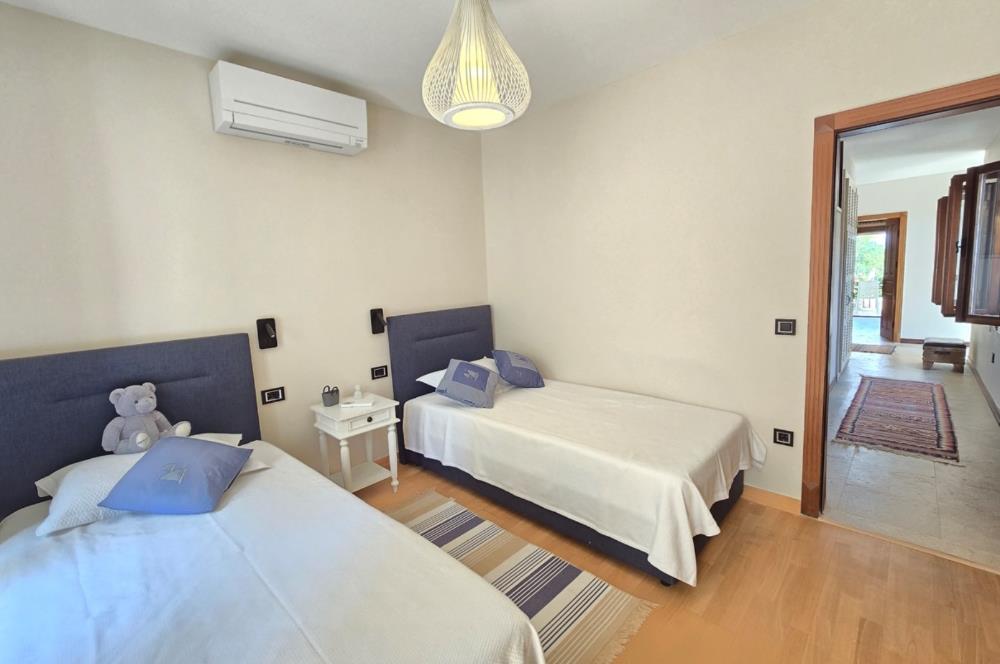 Bodrum Bitez  sezonluk kiralık  5+2 + müştemilatlı kiralik villa