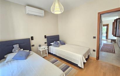 Bodrum Bitez  sezonluk kiralık  5+2 + müştemilatlı kiralik villa