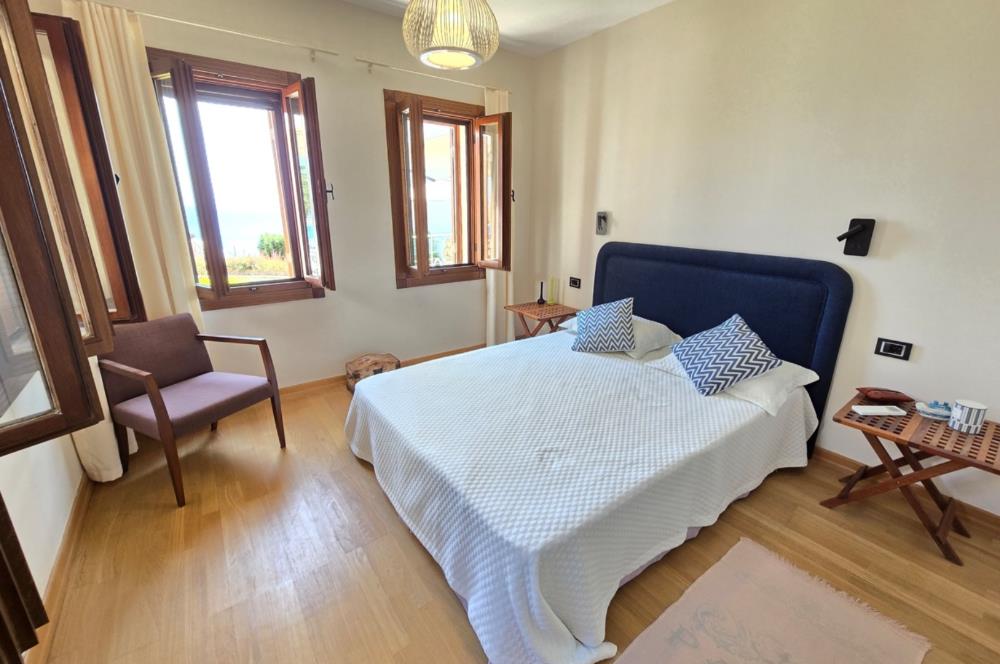 Bodrum Bitez  sezonluk kiralık  5+2 + müştemilatlı kiralik villa