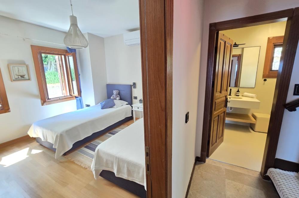Bodrum Bitez  sezonluk kiralık  5+2 + müştemilatlı kiralik villa