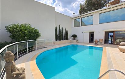 Bodrum Bitez  sezonluk kiralık  5+2 + müştemilatlı kiralik villa
