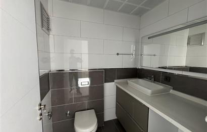 Balatçık' da Havuzlu Sitede Kiralık 1+1 Daire