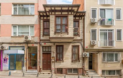 TÜLAY ÖZKÖK'TEN BAHARİYE 2.SINIF TARİHİ ESER SATILIK KÖŞK