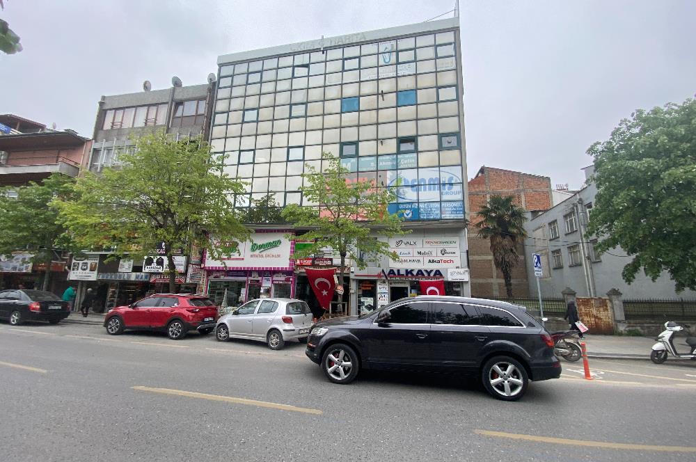 C21 İZ MEHMET ÇAKAR'DAN MERKEZDE KİRALIK BÜYÜK OFİS...