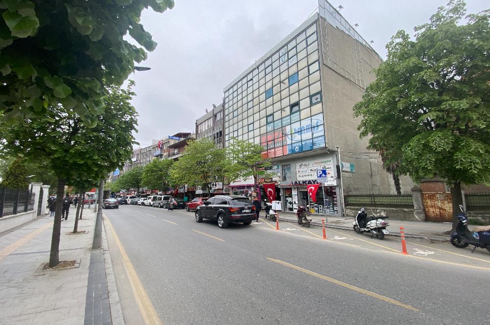 C21 İZ MEHMET ÇAKAR'DAN MERKEZDE KİRALIK BÜYÜK OFİS...