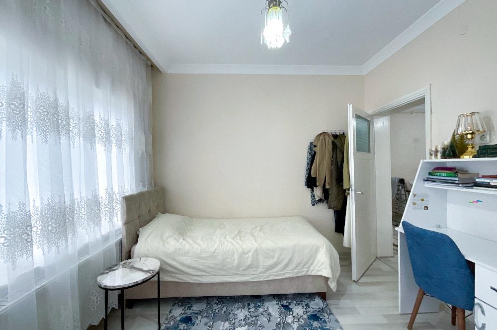 C21 LOCA'DAN ATATÜRK MAHALLESİ'NDE TADİLATLI 90m² 2+1 DAİRE