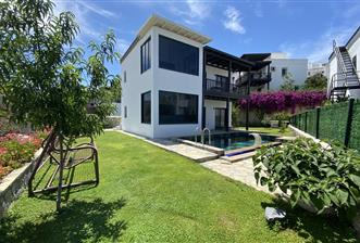 Bodrum Gündoğan Küçükbük Denize Yürüme Mesafesinde Satılık 2 Adet 2+1 Dairesiyle Birlikte Müstakil Arsa İçinde Bina