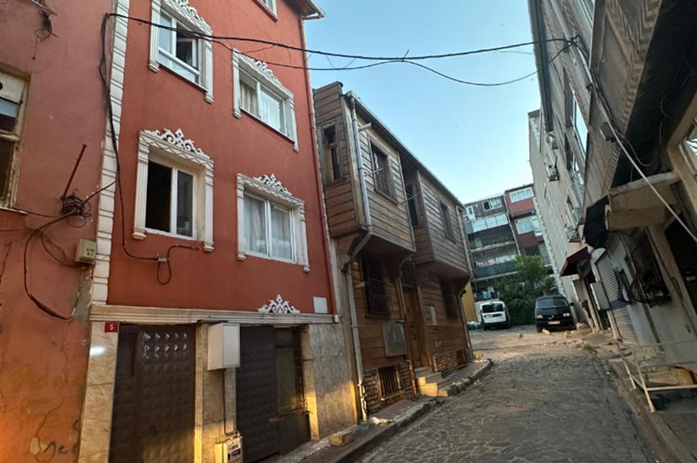 HALİÇ SAHİLE VE EMİNÖNÜ'NE YÜRÜME MESAFESİNDE SATILIK BİNA