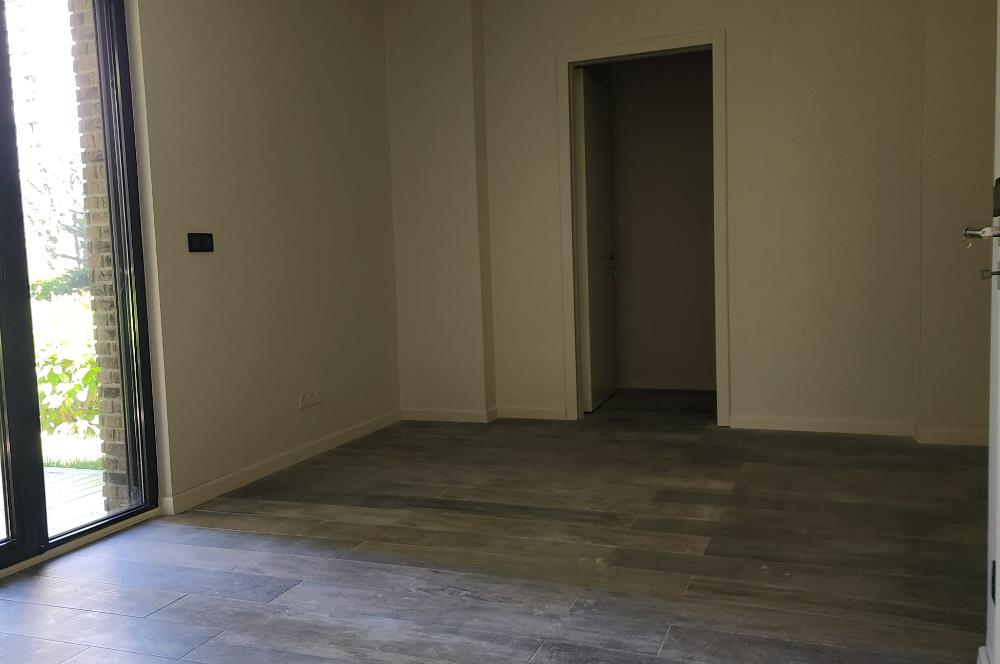 BAĞDAT CAD. 3.BİNA BOYNER'İN SOKAĞI BAHÇE KULLANIMLI