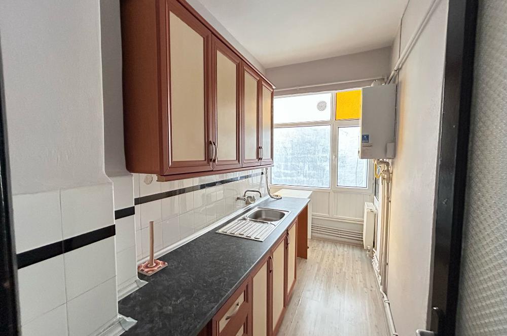 UMRANİYE SÜTÇÜ İMAM CD. ÜZERİNDE 2+1 120 M2 KİRALIK DAİRE