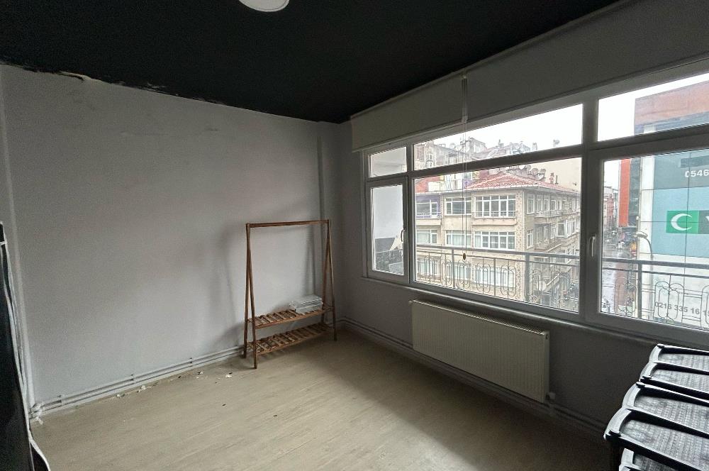 UMRANİYE SÜTÇÜ İMAM CD. ÜZERİNDE 2+1 120 M2 KİRALIK DAİRE