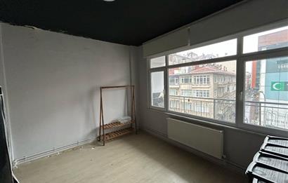 UMRANİYE SÜTÇÜ İMAM CD. ÜZERİNDE 2+1 120 M2 KİRALIK DAİRE