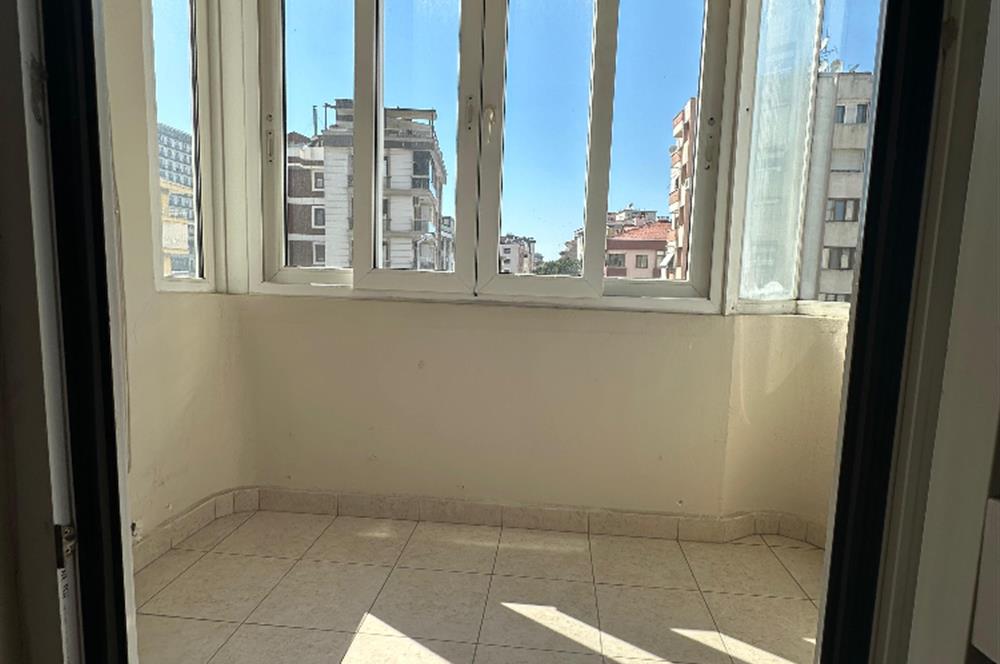 MALTEPE ORHANGAZİ CADDESİ BAKIMLI 3+1 KİRALIK DAİRE