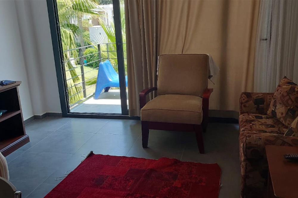 Bodrum-Bitez havuzlu site içerisinde eşyalı 2+1 bahçe katı kiralık daire