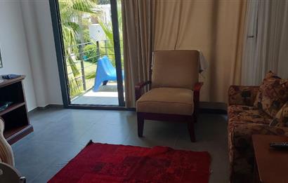 Bodrum-Bitez havuzlu site içerisinde eşyalı 2+1 bahçe katı kiralık daire