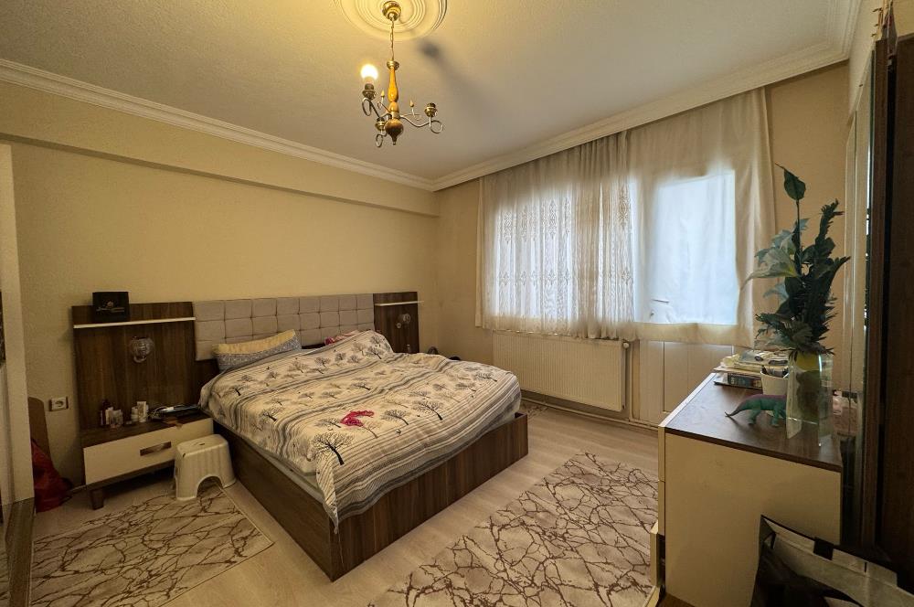Bornova Pınarbaşı'nda Satılık 3+1 Daire