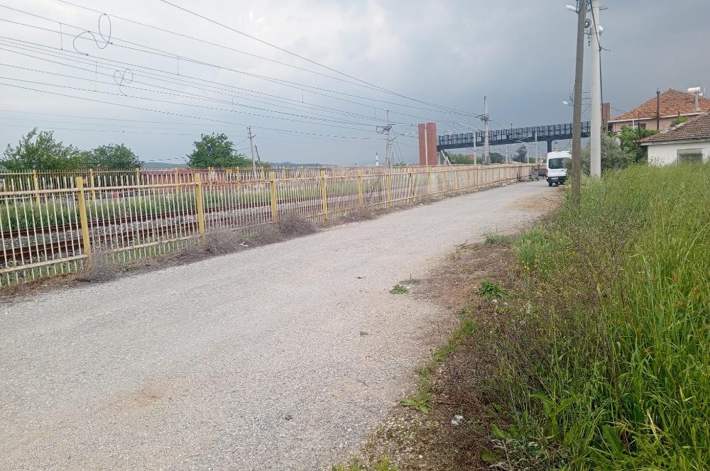 Menderes Develi Köyünde Satılık Tarla 