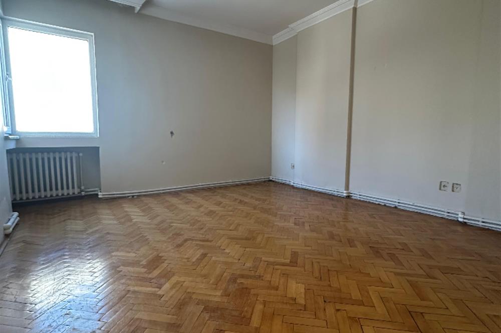 MALTEPE ORHANGAZİ CADDESİ BAKIMLI 3+1 KİRALIK DAİRE