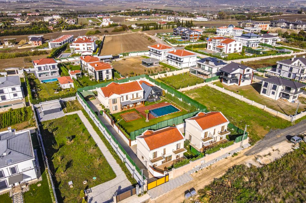 SİLİVRİ ORTAKÖY'DE 2300M2 ARSADA SATILIK 3 LÜKS VİLLA 1 BUNGALOV
