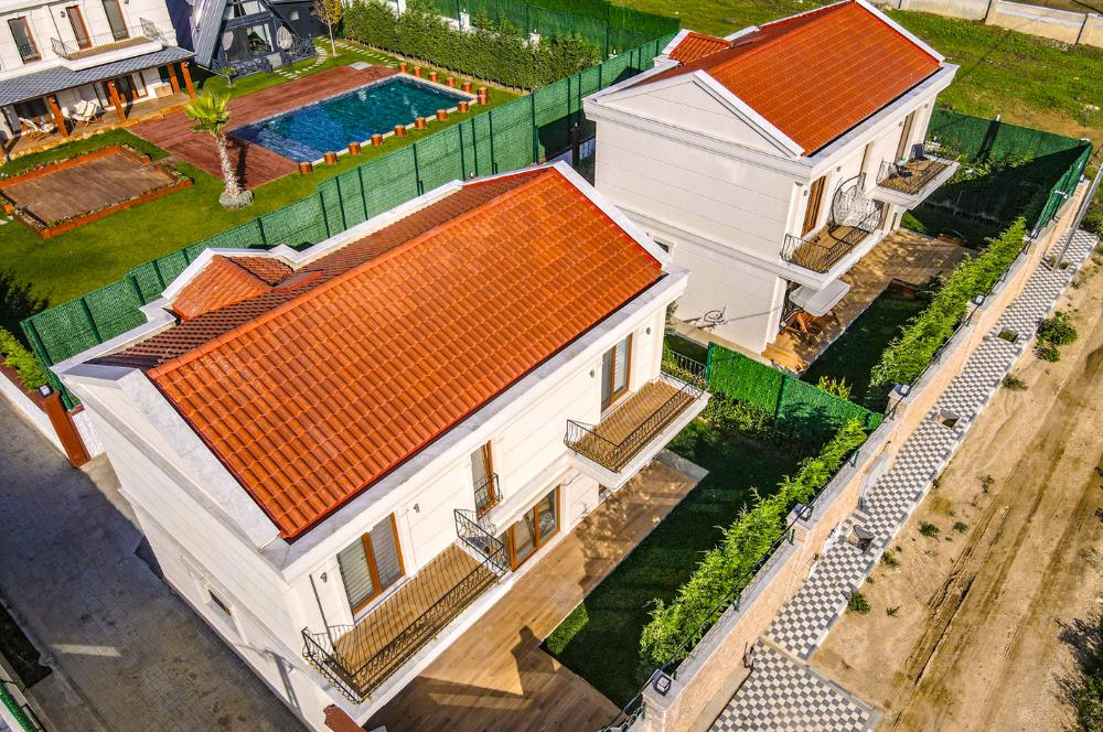 SİLİVRİ ORTAKÖY'DE 2300M2 ARSADA SATILIK 3 LÜKS VİLLA 1 BUNGALOV