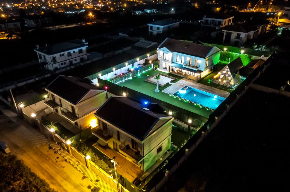 SİLİVRİ ORTAKÖY'DE 2300M2 ARSADA SATILIK 3 LÜKS VİLLA 1 BUNGALOV