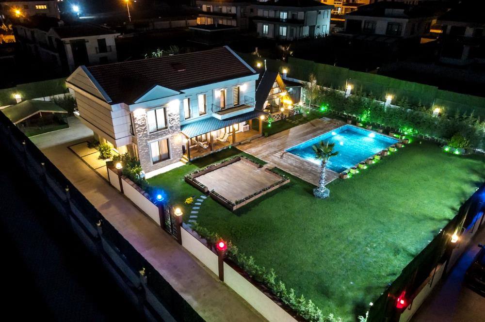 SİLİVRİ ORTAKÖY'DE 2300M2 ARSADA SATILIK 3 LÜKS VİLLA 1 BUNGALOV