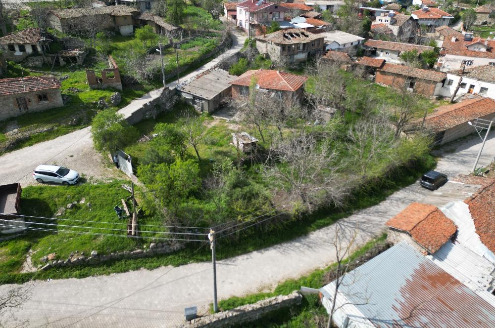 CENTURY21 BAL’DAN  YENİKÖY SATILIK KÖY EVİ VE ARSA