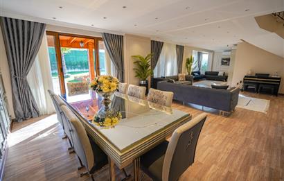 SİLİVRİ ORTAKÖY'DE 2300M2 ARSADA SATILIK 3 LÜKS VİLLA 1 BUNGALOV