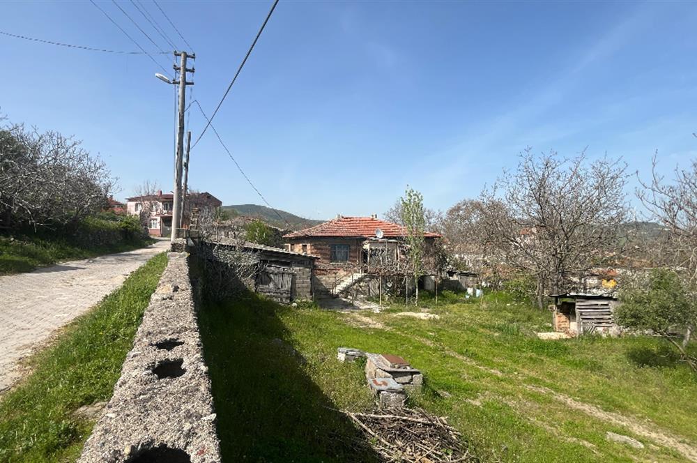 CENTURY21 BAL’DAN  YENİKÖY SATILIK KÖY EVİ VE ARSA