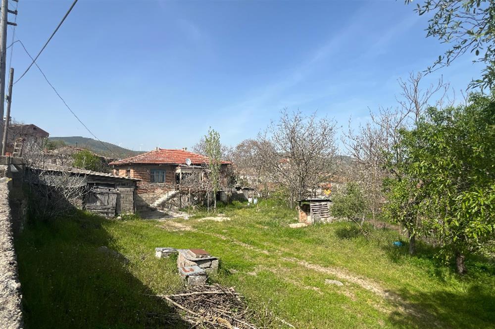 CENTURY21 BAL’DAN  YENİKÖY SATILIK KÖY EVİ VE ARSA