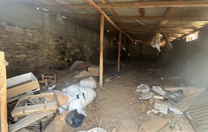 CENTURY21 BAL’DAN  YENİKÖY SATILIK KÖY EVİ VE ARSA