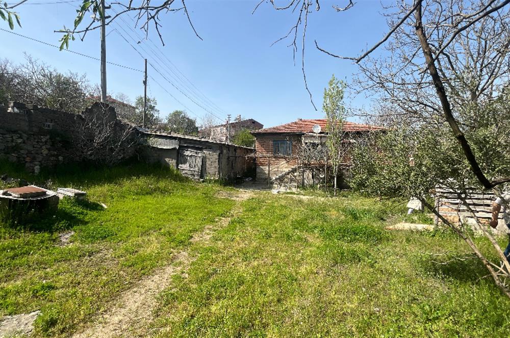 CENTURY21 BAL’DAN  YENİKÖY SATILIK KÖY EVİ VE ARSA