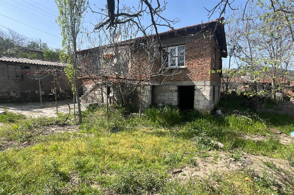 CENTURY21 BAL’DAN  YENİKÖY SATILIK KÖY EVİ VE ARSA