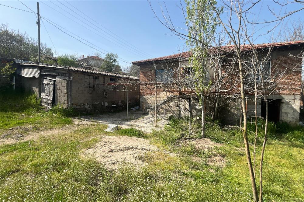 CENTURY21 BAL’DAN  YENİKÖY SATILIK KÖY EVİ VE ARSA